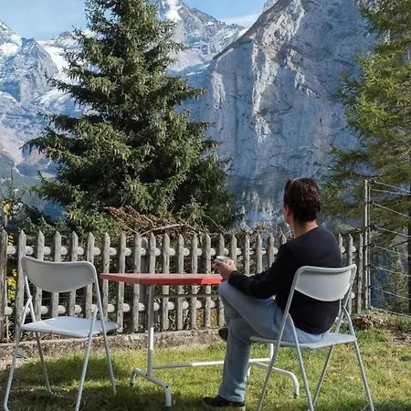 Im Chalet Fluehbluemli